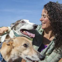 Photo by Michael Woodall Pet communicator Maia Kincaid, Ph.D. phm1112 pets12 lg