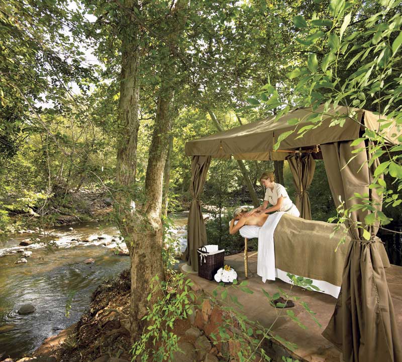 Photo courtesy L&rsquo;Auberge De Sedona;  L&rsquo;Auberge creekside massage