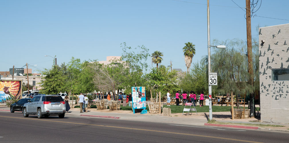https://www.phoenixmag.com/wp-content/uploads/2014/05/PHMPF03X.jpg