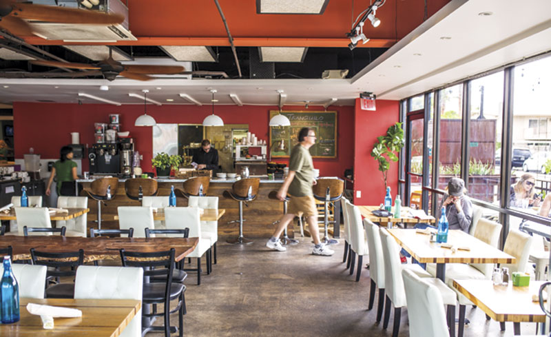 interior of Caf&eacute; Tranquilo