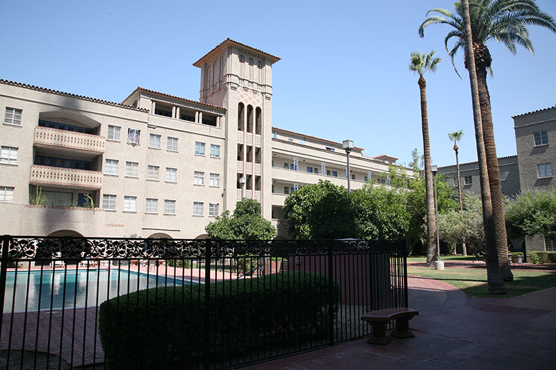 https://www.phoenixmag.com/wp-content/uploads/2015/08/PHM0815HT20.jpg
