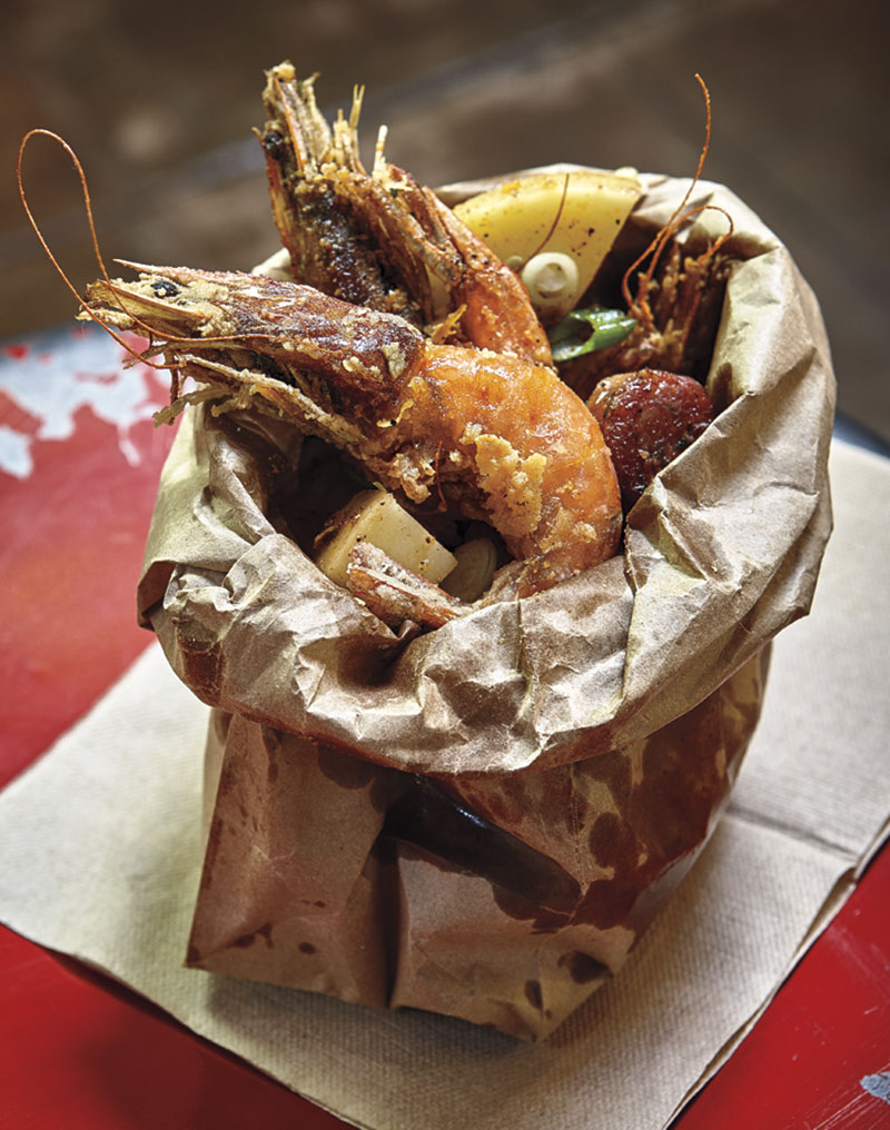 shrimp boil from yard bird + the larder PHM0915EBMC05