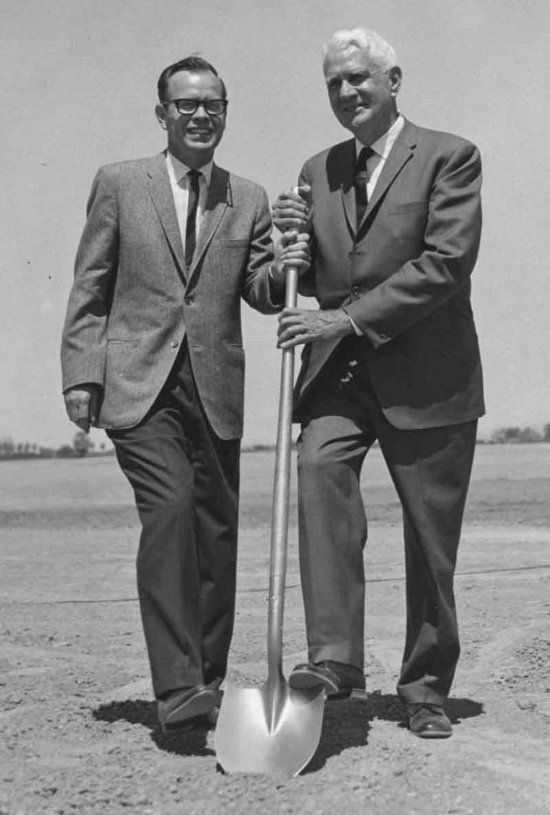 Maricopa County Governing Board President Dr. Robert J. Easley (left) and Maricopa County Junior College District President Dr. Robert F. Hannelly, 1965