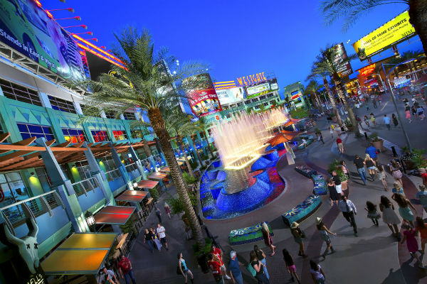 https://www.phoenixmag.com/wp-content/uploads/2015/12/Westgate_Entertainment_District600.jpg