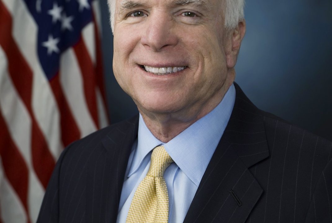 https://www.phoenixmag.com/wp-content/uploads/2018/08/John_McCain_official_portrait_2009_1-1070x720.jpg