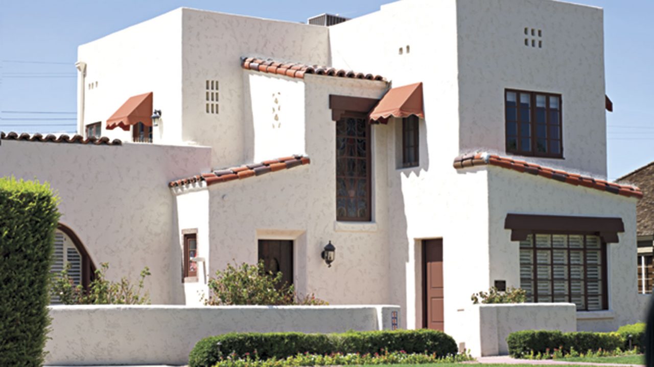 https://www.phoenixmag.com/wp-content/uploads/2018/08/PHM0918HN15-1280x720.jpg