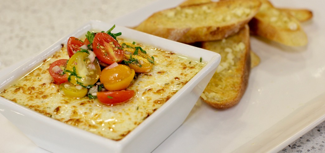 https://www.phoenixmag.com/wp-content/uploads/2018/08/goatcheese2.jpg