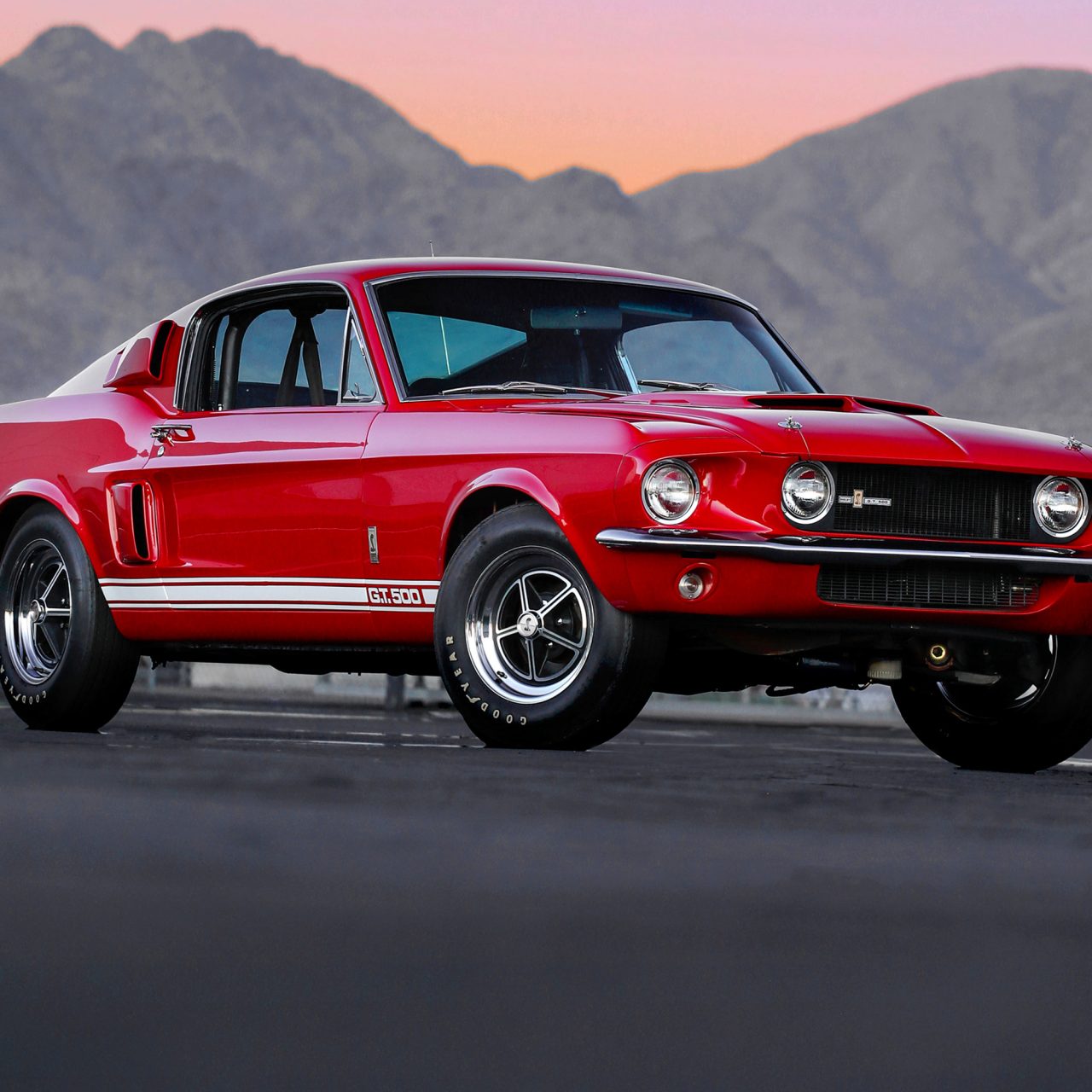 A Newcomer’s Guide to the Barrett-Jackson Collector Car Auction