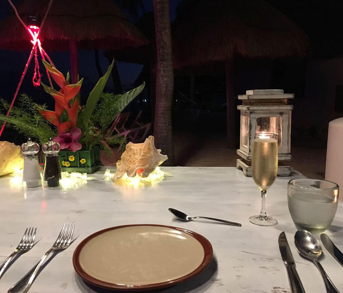 beachdinner2 beachdinner2