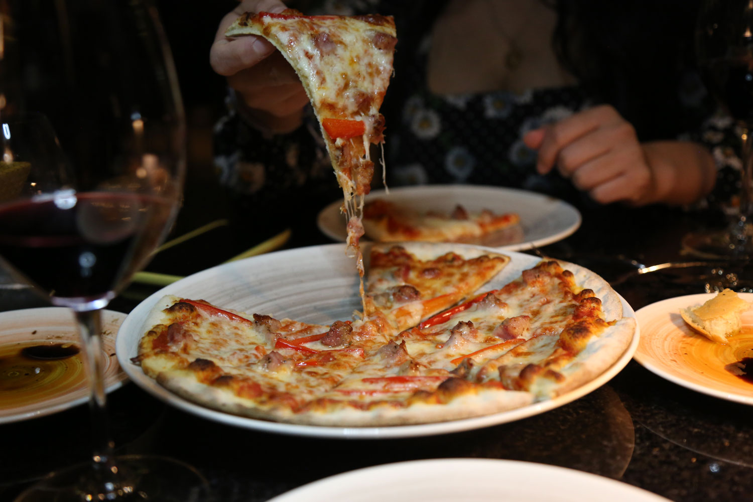 cheese-pull-at-Lucca_ cheese-pull-at-Lucca_
