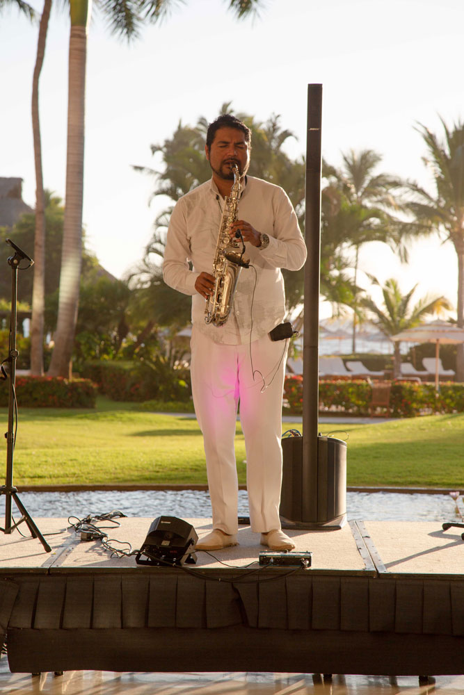 live-music-at-Grand-Velas live-music-at-Grand-Velas
