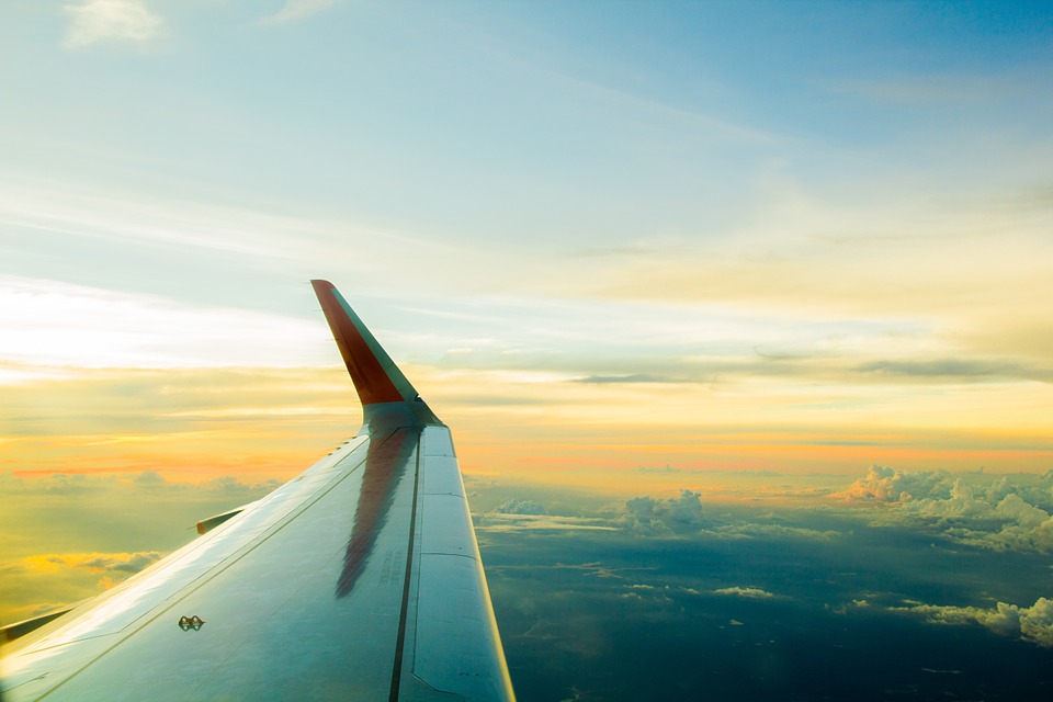 https://www.phoenixmag.com/wp-content/uploads/2019/05/air-760325_960_720.jpg
