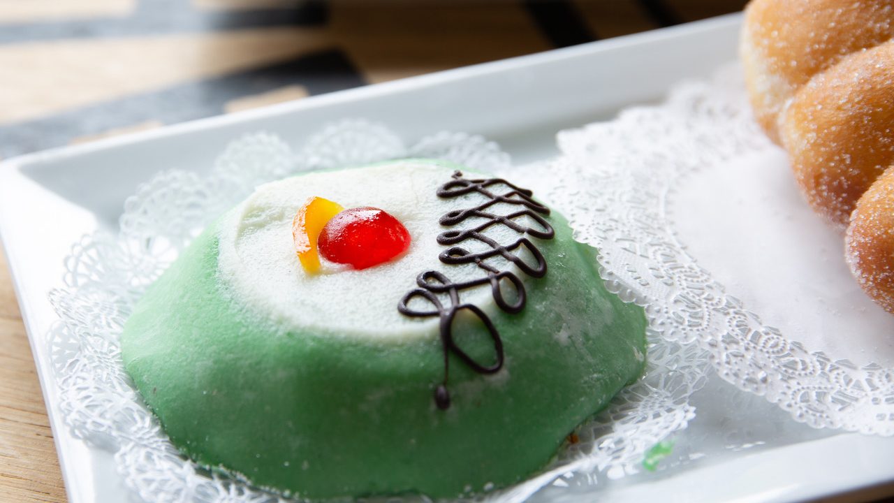 https://www.phoenixmag.com/wp-content/uploads/2019/09/Sicilian-Baker-Opening-HI-RES-83-of-104-1280x720.jpeg