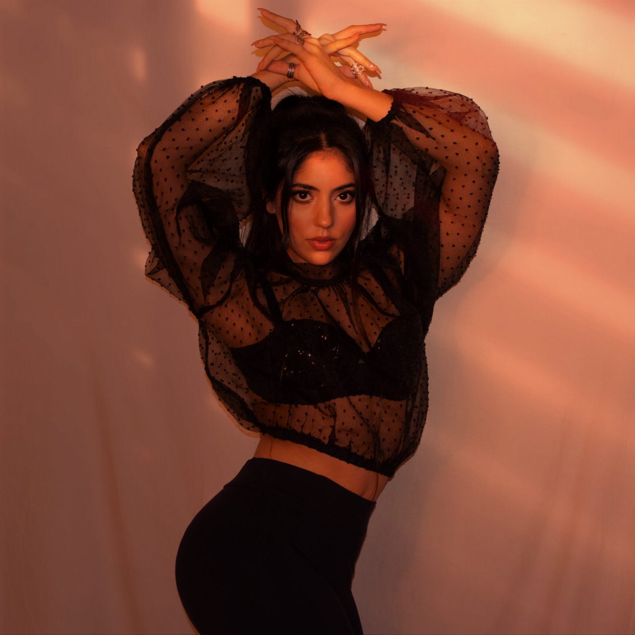 https://www.phoenixmag.com/wp-content/uploads/2020/08/hand-movement-1280x1280.jpg