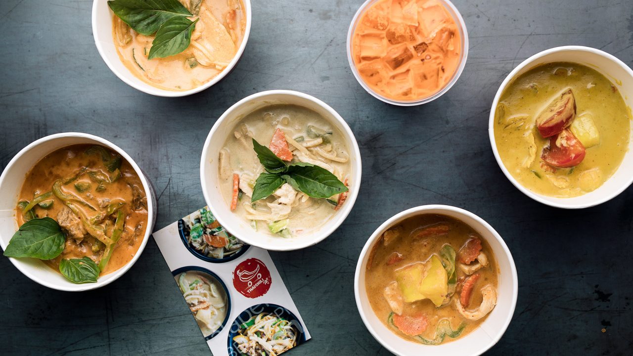 https://www.phoenixmag.com/wp-content/uploads/2020/10/Thai-Chili-Curry-Dishses-1280x720.jpg