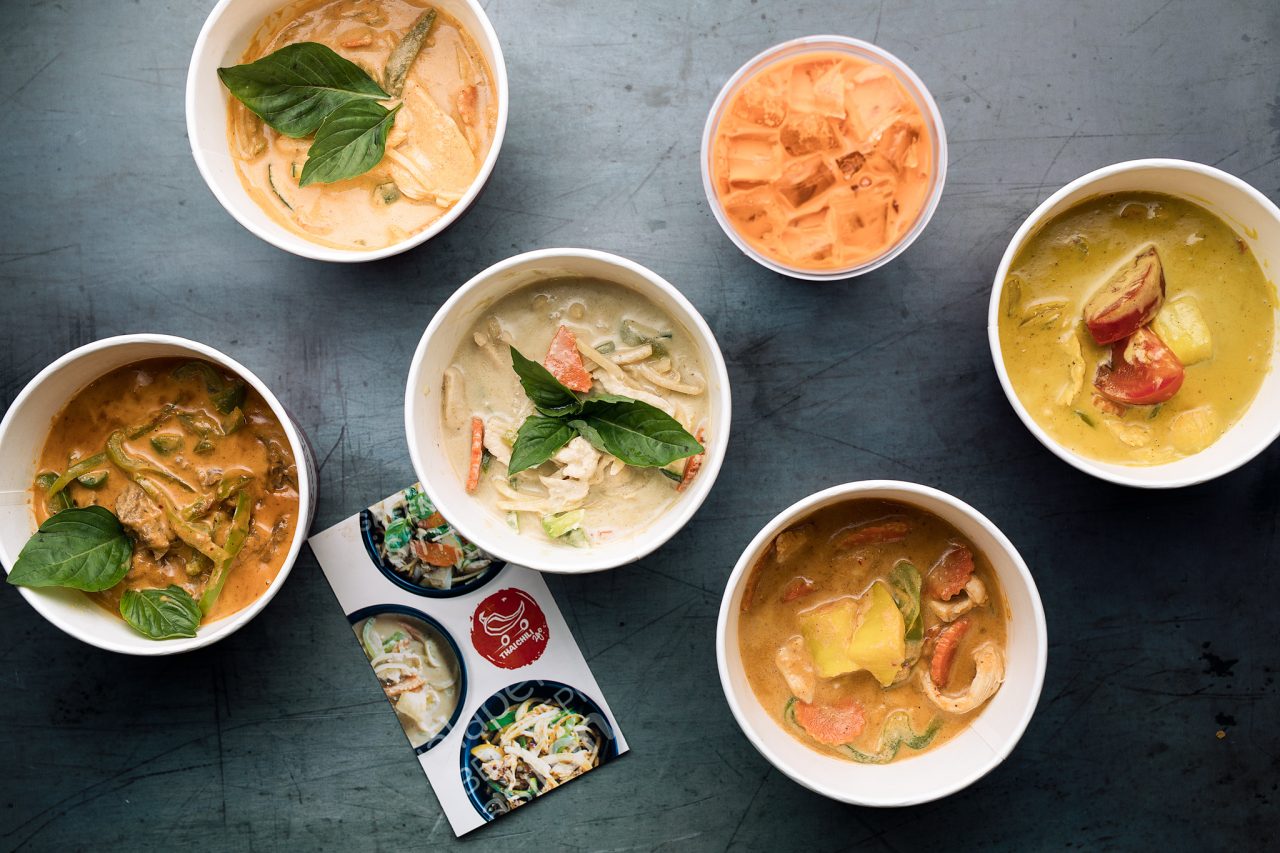 https://www.phoenixmag.com/wp-content/uploads/2020/10/Thai-Chili-Curry-Dishses-1280x853.jpg