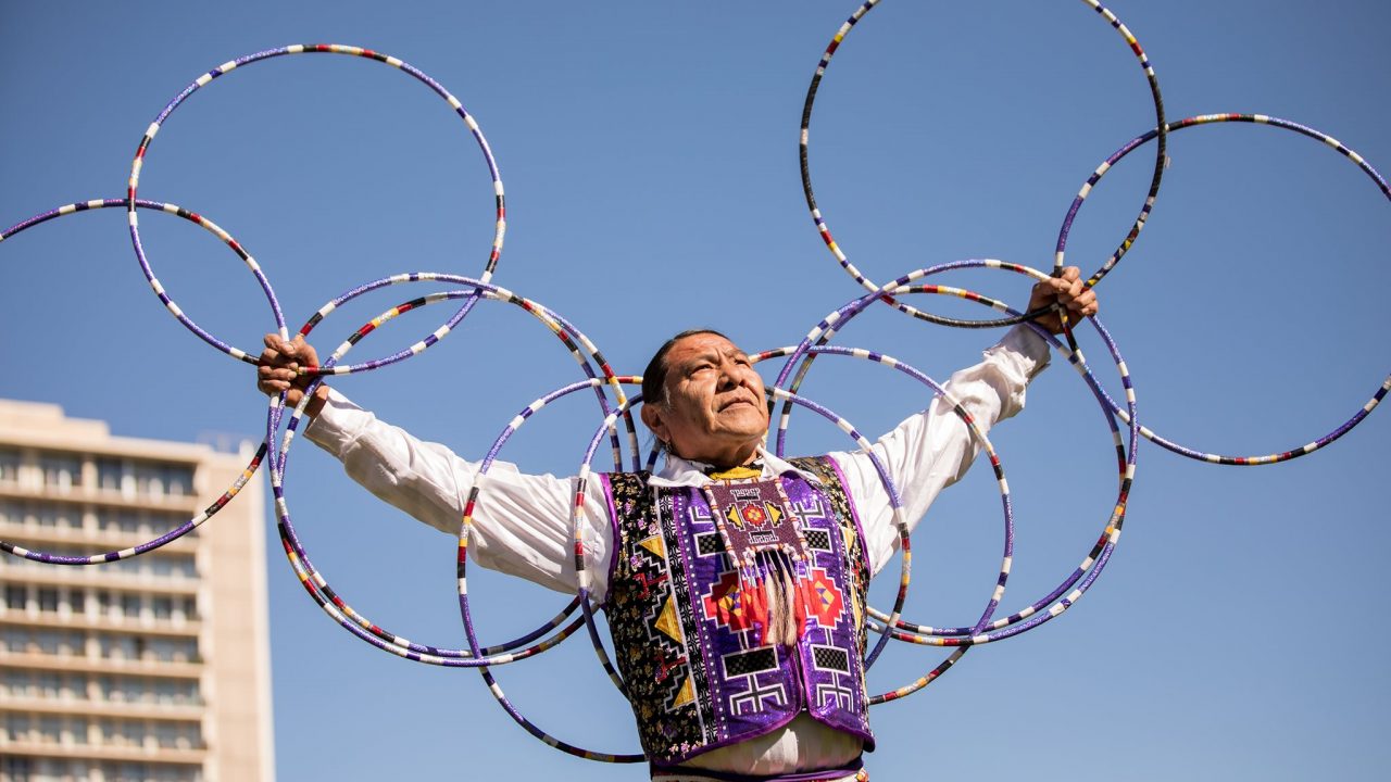 https://www.phoenixmag.com/wp-content/uploads/2021/01/Hoop-Dance-Contest-1280x720.jpg