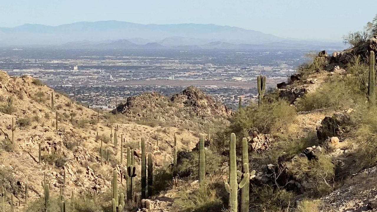 https://www.phoenixmag.com/wp-content/uploads/2021/01/Kiwanis-Trail-Hike-featured-image-1280x720.jpg