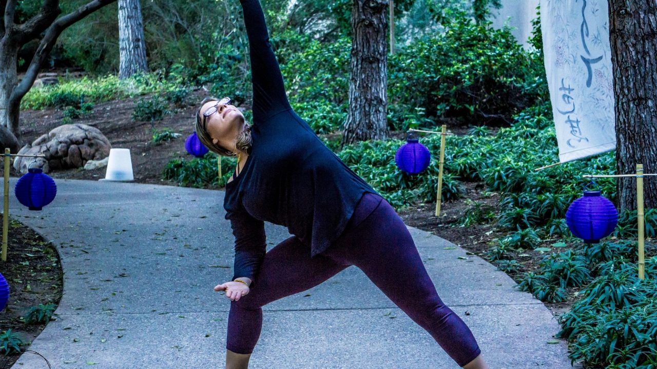https://www.phoenixmag.com/wp-content/uploads/2021/04/Nicole-Anne-Yoga_Facebook-1280x720.jpg