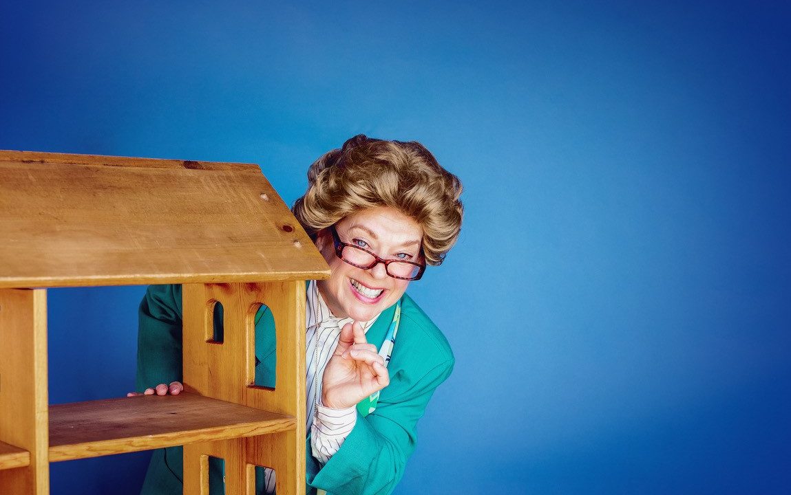 https://www.phoenixmag.com/wp-content/uploads/2021/06/Becoming-Dr-Ruth-no-text-1149x720.jpg