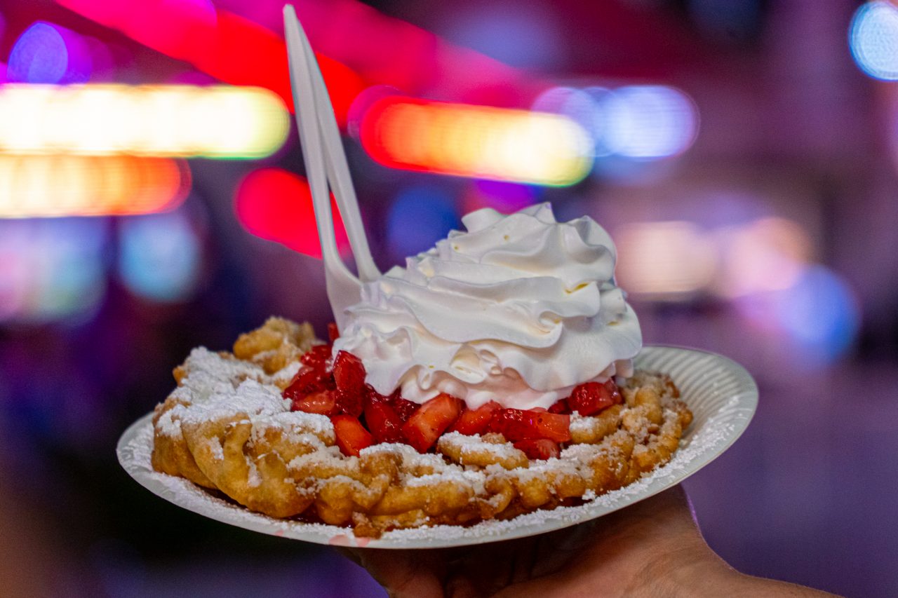 https://www.phoenixmag.com/wp-content/uploads/2021/10/Food-FunnelCake8-1280x853.jpeg