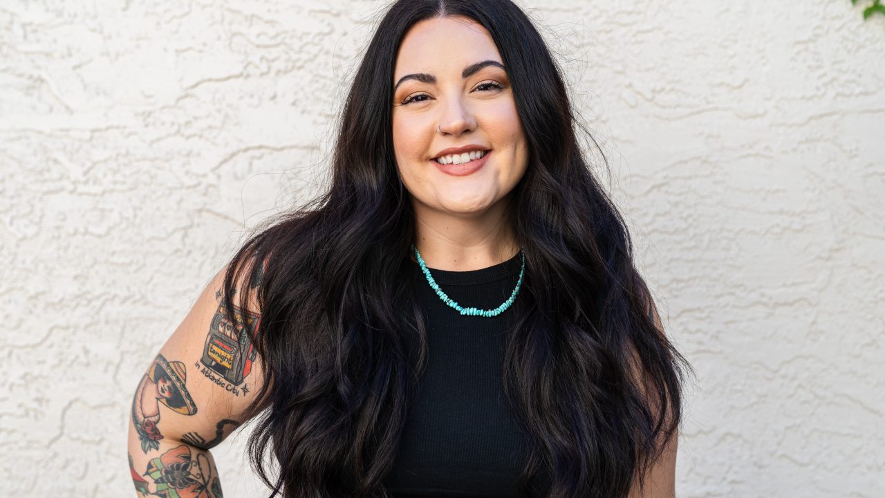 https://www.phoenixmag.com/wp-content/uploads/2021/11/HEADSHOT-Jade-0015-RAD05752-1280x720.jpg