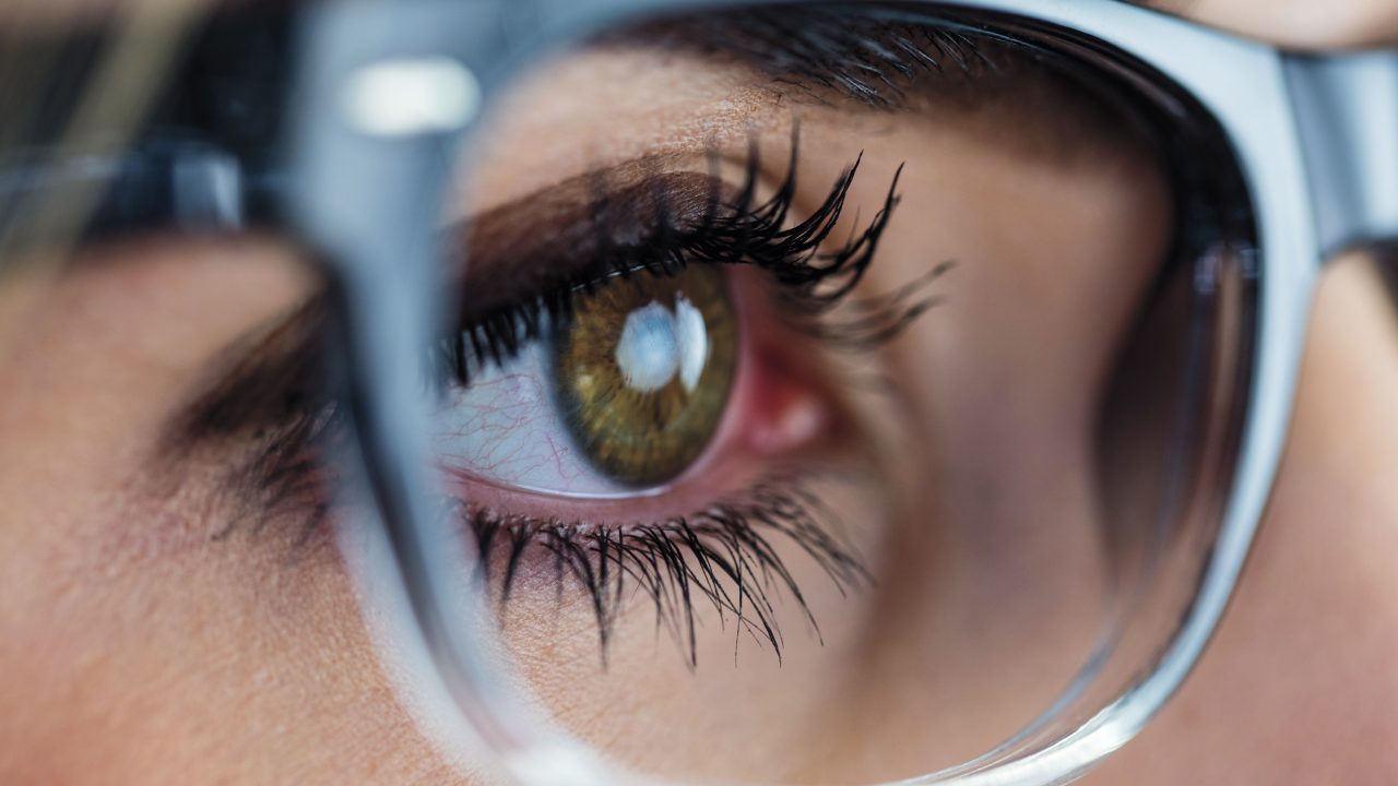 https://www.phoenixmag.com/wp-content/uploads/2021/12/PHM1221EYESSAS01-1280x720.jpg