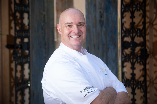 https://www.phoenixmag.com/wp-content/uploads/2022/05/Chef-Lee-Hillson_Royal-Palms-Resort-and-Spa-2-Chef-preferred.jpeg