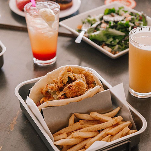 Photo courtesy instagram/shortleashhotdogs