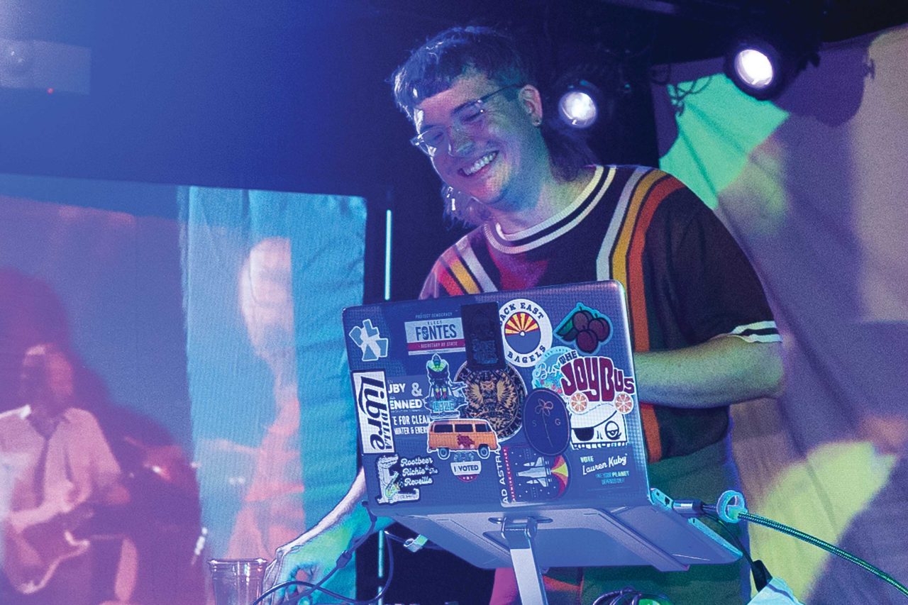 https://www.phoenixmag.com/wp-content/uploads/2023/06/PHM0823ROBBIE01feat-1280x853.jpg