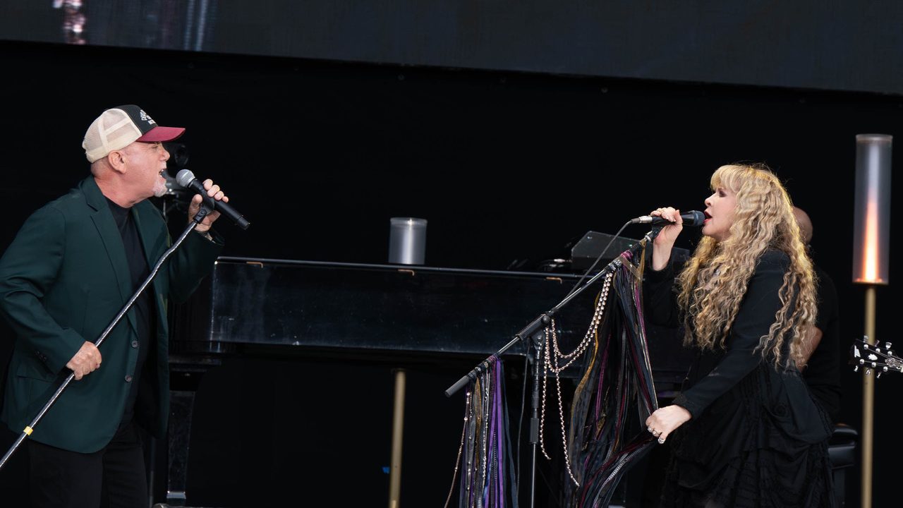 https://www.phoenixmag.com/wp-content/uploads/2023/12/Billy-Joel-Stevie-Nicks-Columbus-MyrnaSuarezPhotoIMG_3047-FINAL-1280x720.jpeg