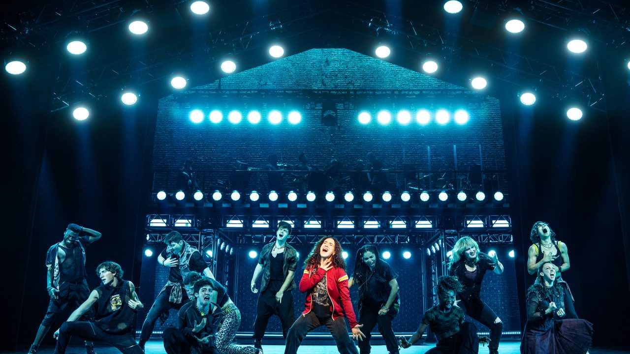 https://www.phoenixmag.com/wp-content/uploads/2024/01/Jade-McLeod-and-the-North-American-Touring-Company-of-JAGGED-LITTLE-PILL.-Photo-by-Matthew-Murphy-for-MurphyMade-2022-2-1280x720.jpg