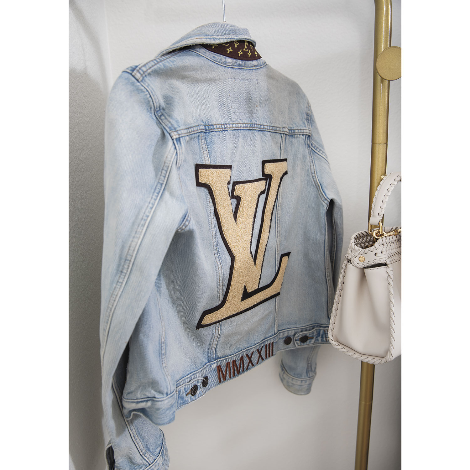 PHM0224FASH19 https://www.phoenixmag.com/wp-content/uploads/2024/01/PHM0224FASH19.jpg