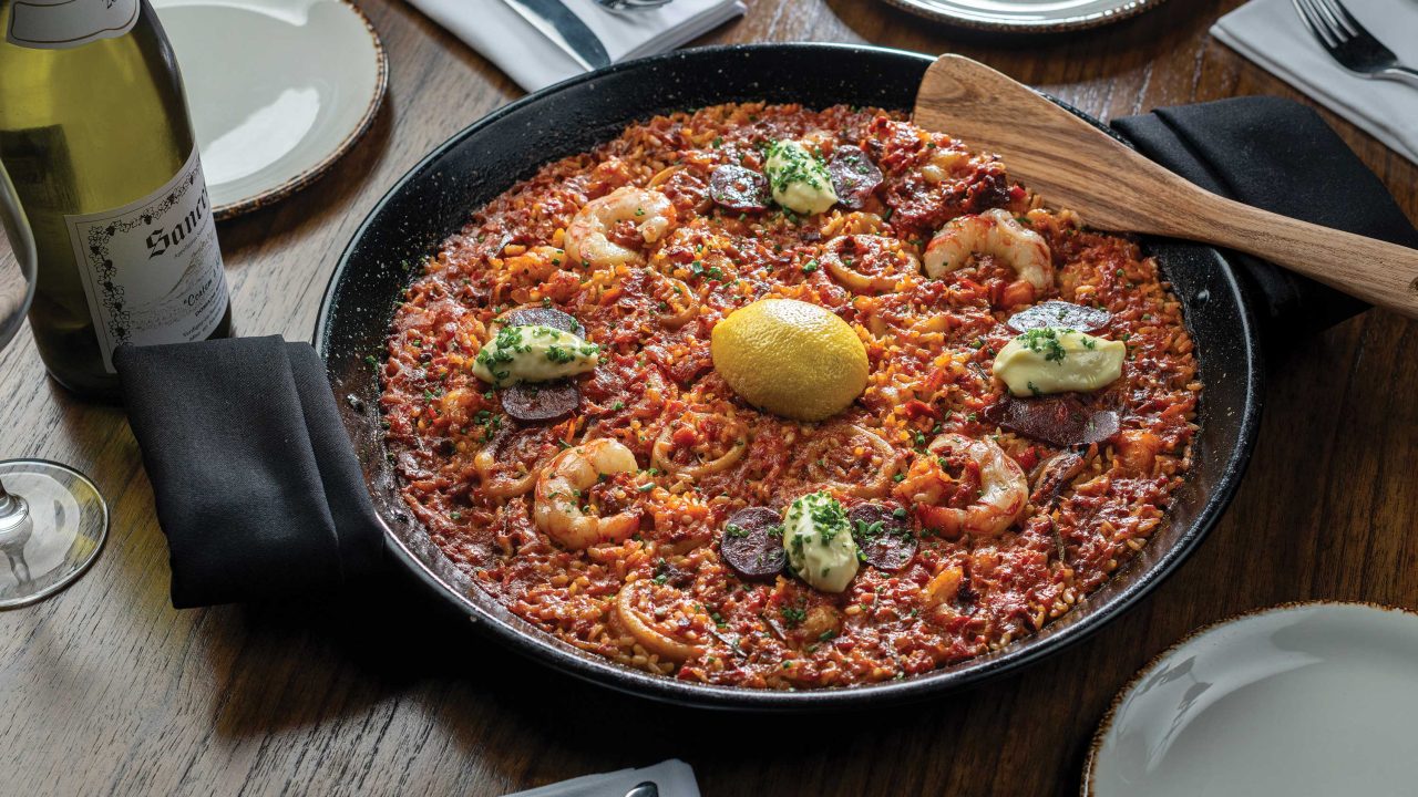 https://www.phoenixmag.com/wp-content/uploads/2024/01/arboleda-paella-1280x720.jpg
