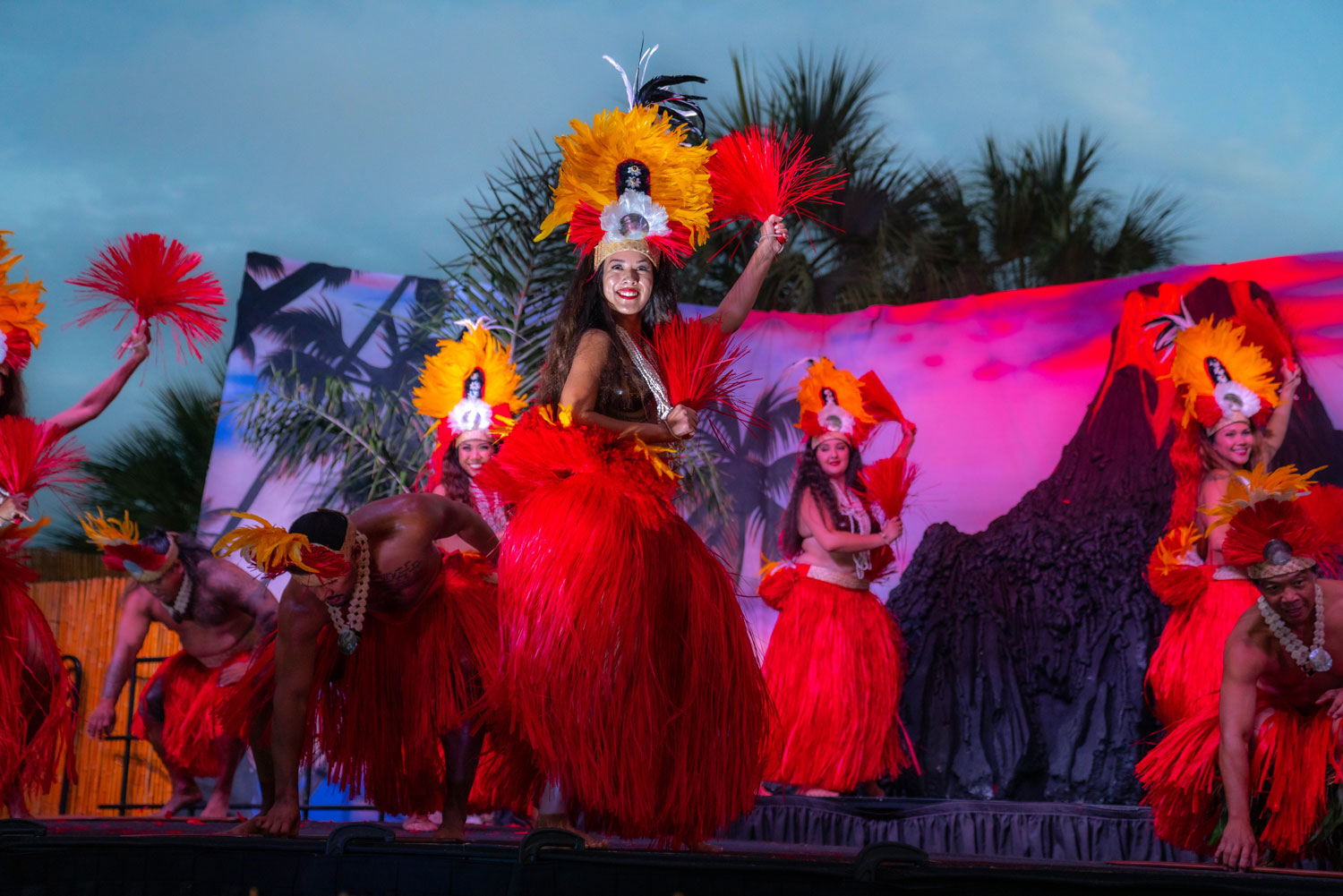 https://www.phoenixmag.com/wp-content/uploads/2024/03/Luau-29.jpg