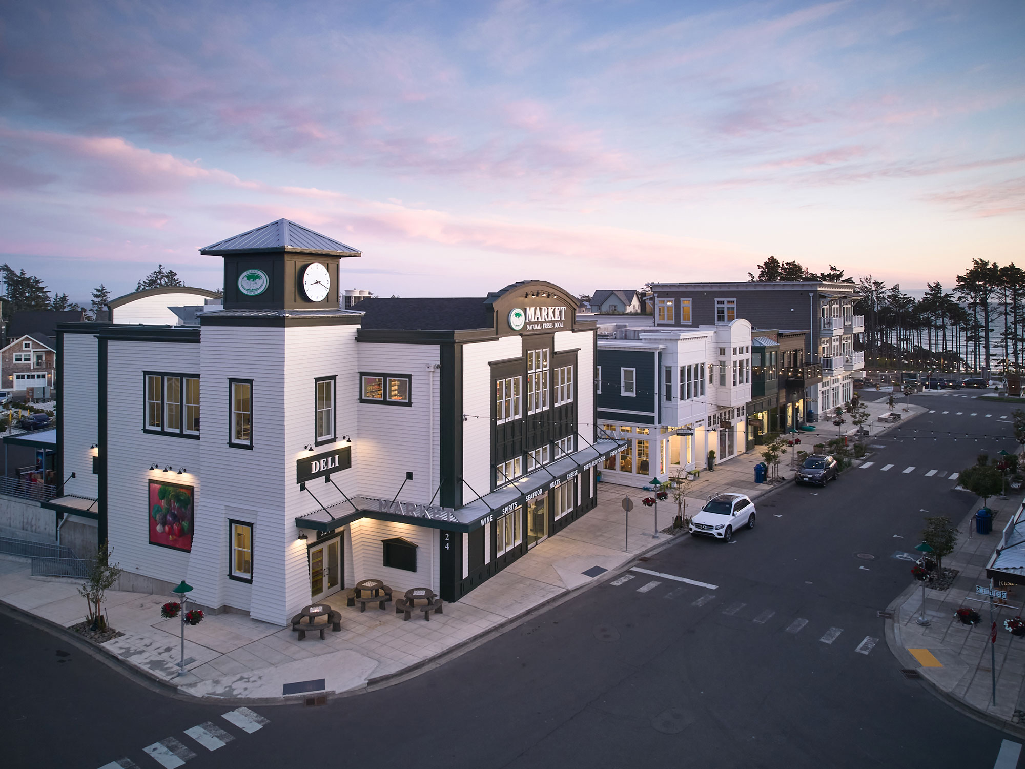 https://www.phoenixmag.com/wp-content/uploads/2024/03/Market-and-town-center-credit_-Food-Market-Designs.jpg