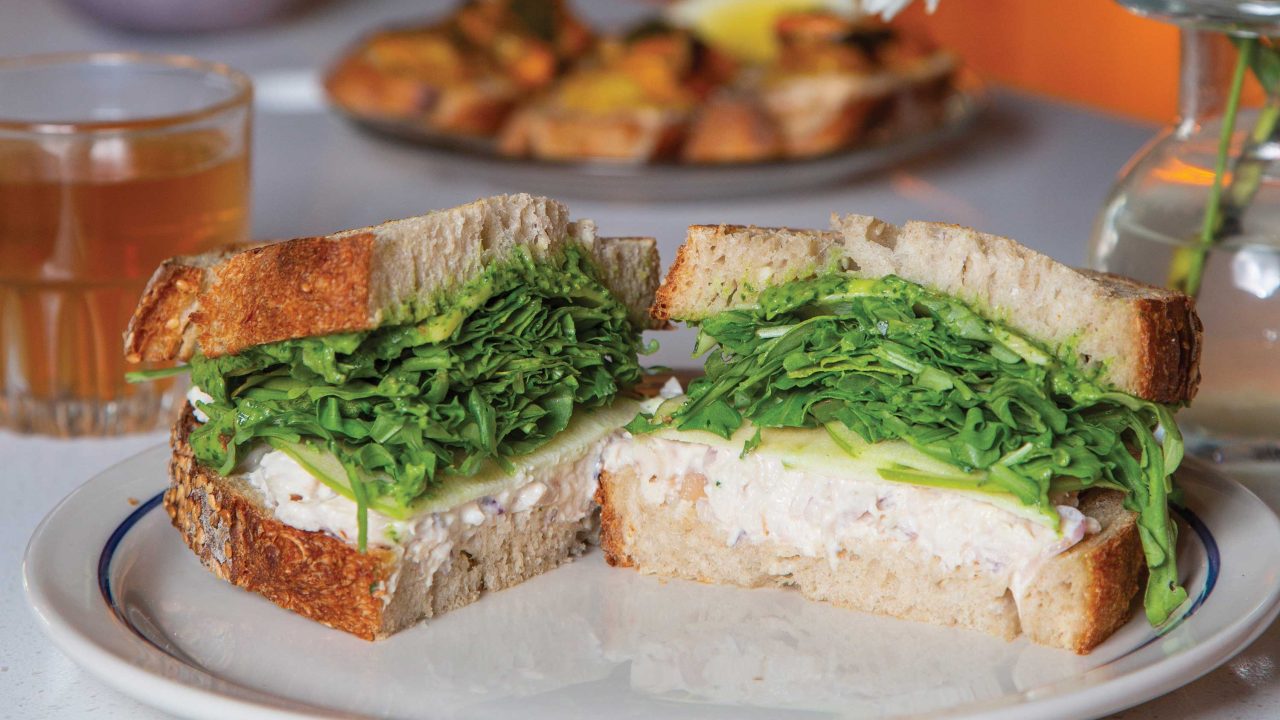 https://www.phoenixmag.com/wp-content/uploads/2024/03/dining-guide-central-records-featued-1280x720.jpg