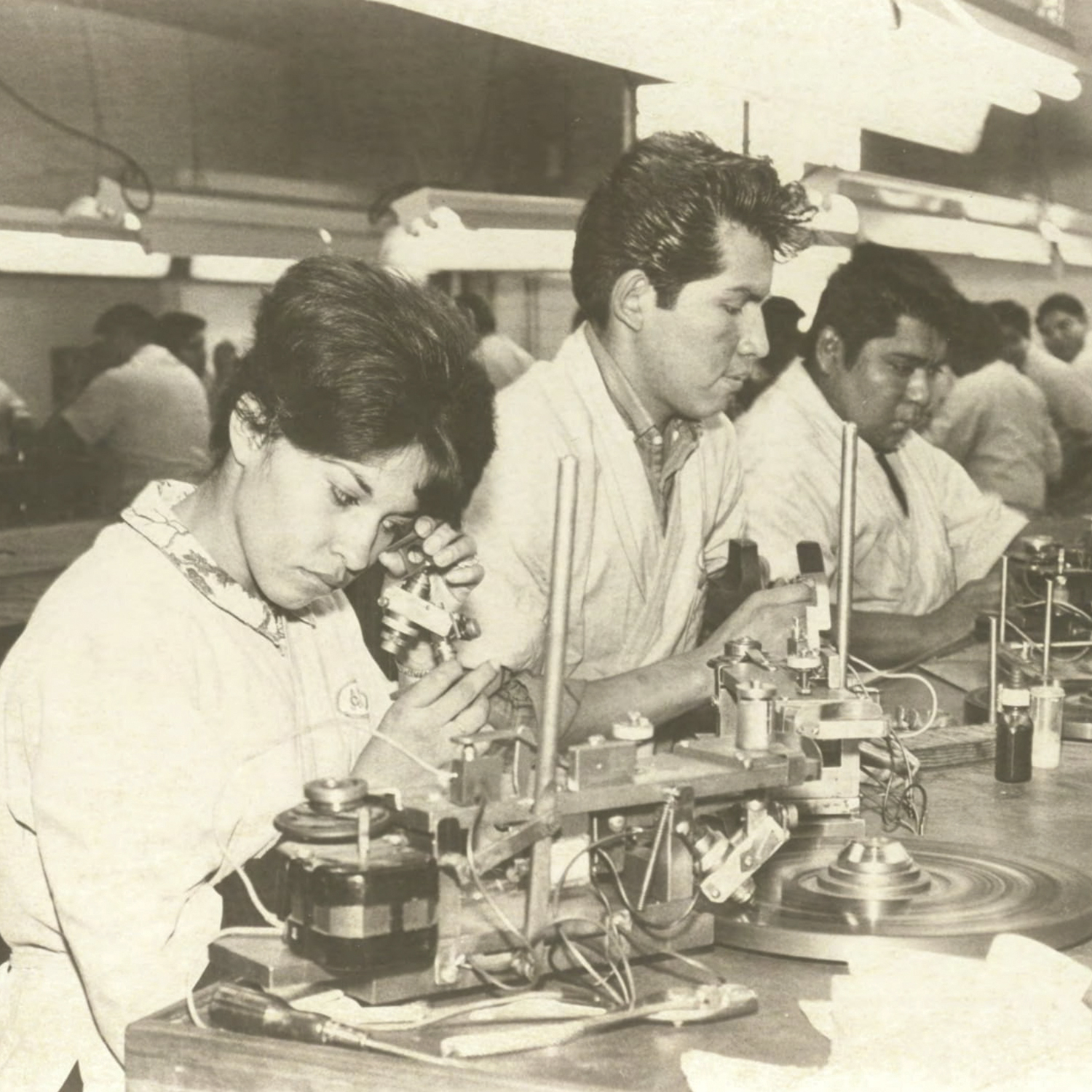 Indigenous artisans cutting diamonds; Photo Courtesy Chandler Museum Indigenous artisans cutting diamonds; Photo Courtesy Chandler Museum