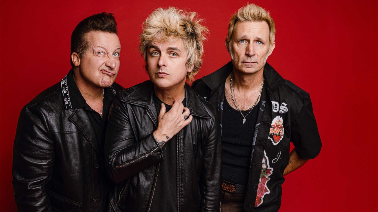 https://www.phoenixmag.com/wp-content/uploads/2024/09/GREEN_DAY_HIRES-13_Alice-Baxley-AppleMusicfeat-1280x720.jpg