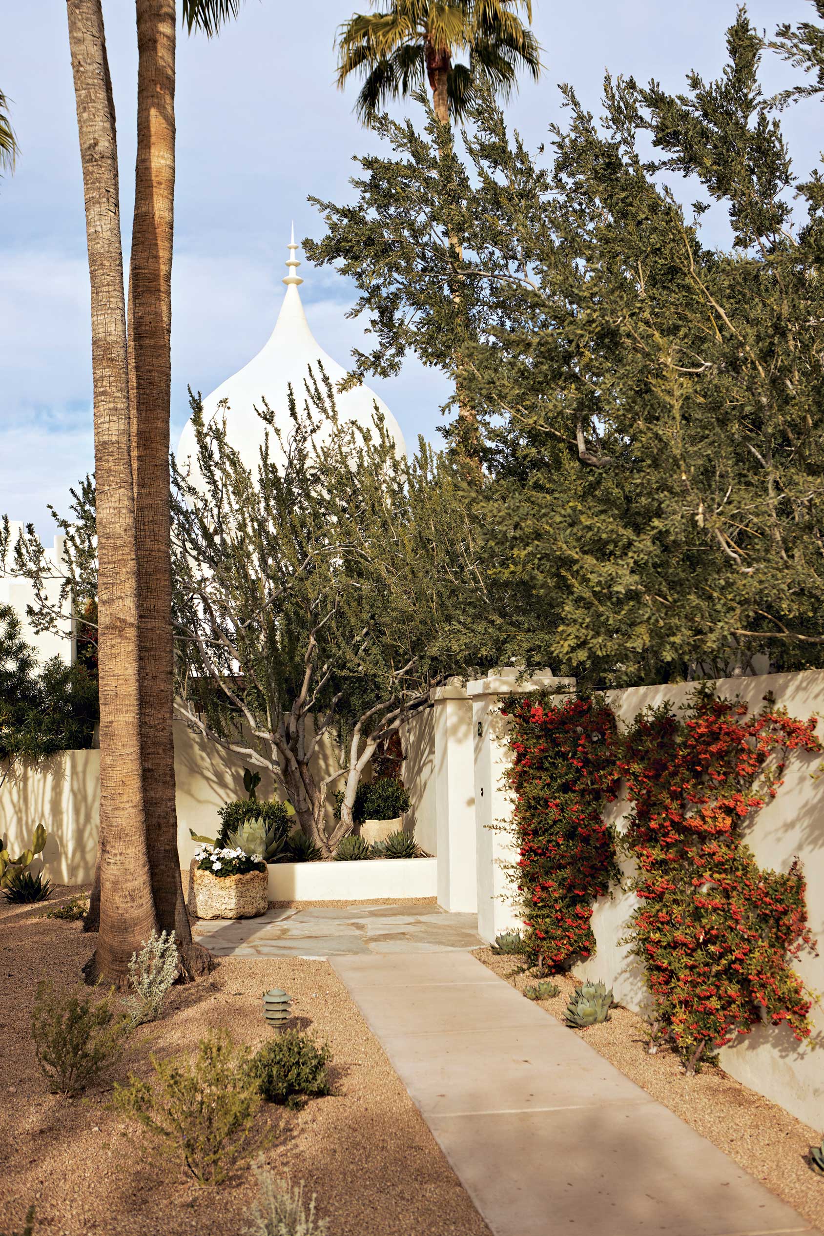 The centerpiece of the community is a 25-foot-tall onion dome, which was added by the building’s second owner in the 1940s.“I have a few peeks of the dome and arabesque end-caps through my trees,” says homeowner Grant Almquist. The centerpiece of the community is a 25-foot-tall onion dome, which was added by the building’s second owner in the 1940s.“I have a few peeks of the dome and arabesque end-caps through my trees,” says homeowner Grant Almquist.