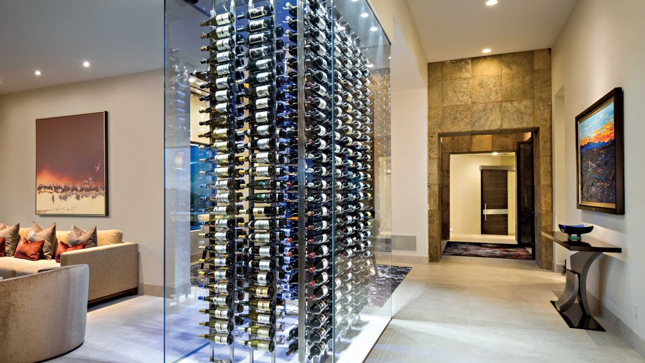 https://www.phoenixmag.com/wp-content/uploads/2024/09/PHG1020wine04feat-1280x720.jpg