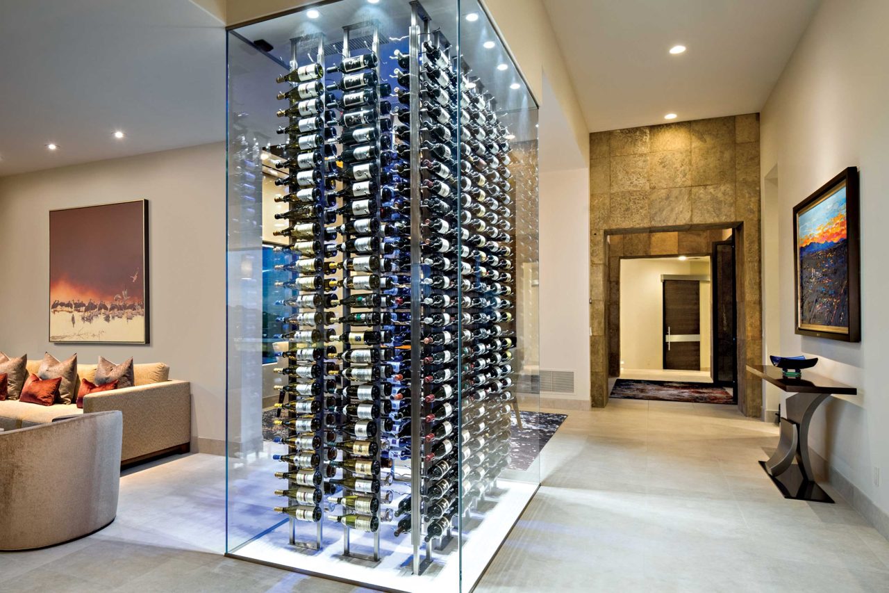 https://www.phoenixmag.com/wp-content/uploads/2024/09/PHG1020wine04feat-1280x853.jpg