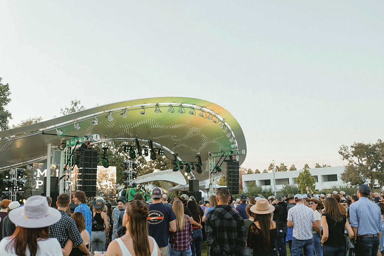 https://www.phoenixmag.com/wp-content/uploads/2024/10/PHM1224DREAMYDRAWFEST01-1280x853.jpg