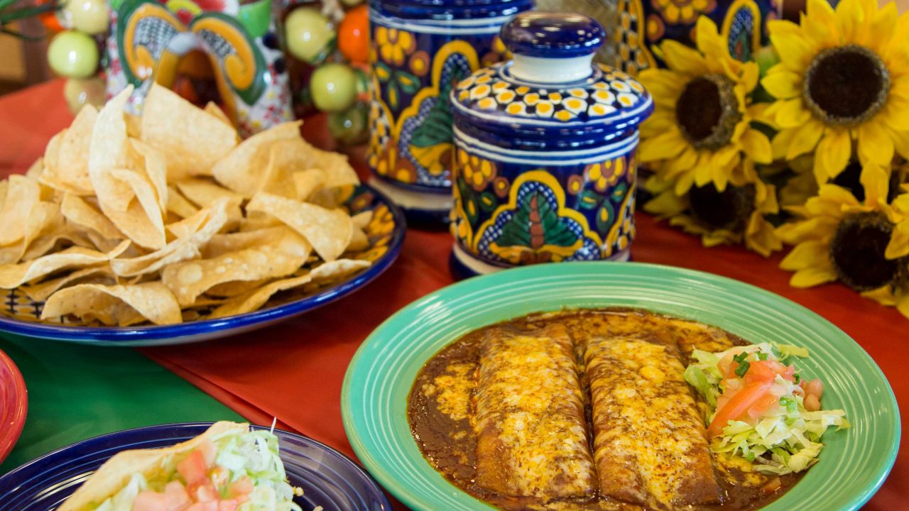 https://www.phoenixmag.com/wp-content/uploads/2024/11/featCTYG2025FoodDrink32-1280x720.jpg