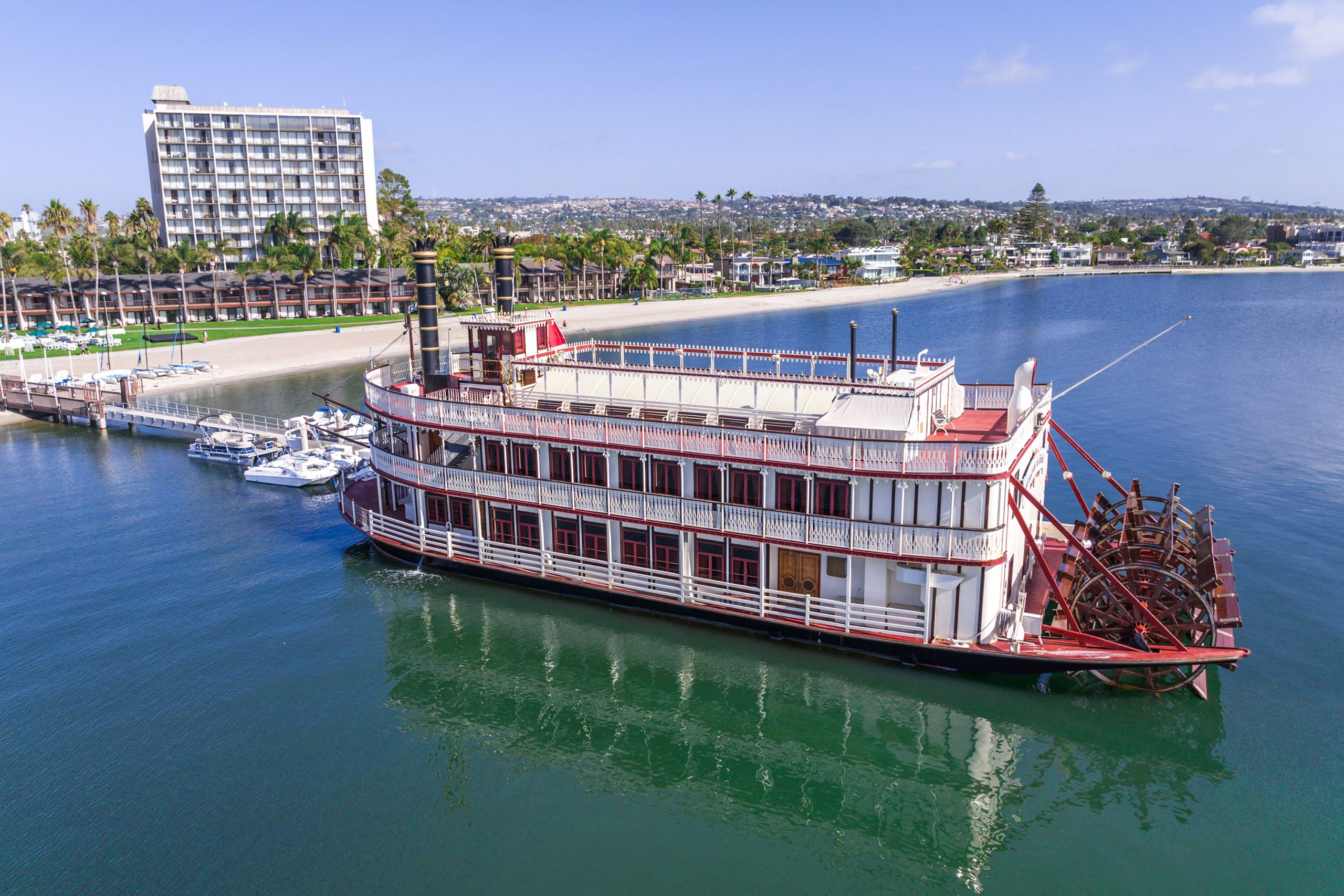 Sunday Fun & Games Cruise at the Catamaran Resort Sunday Fun & Games Cruise at the Catamaran Resort