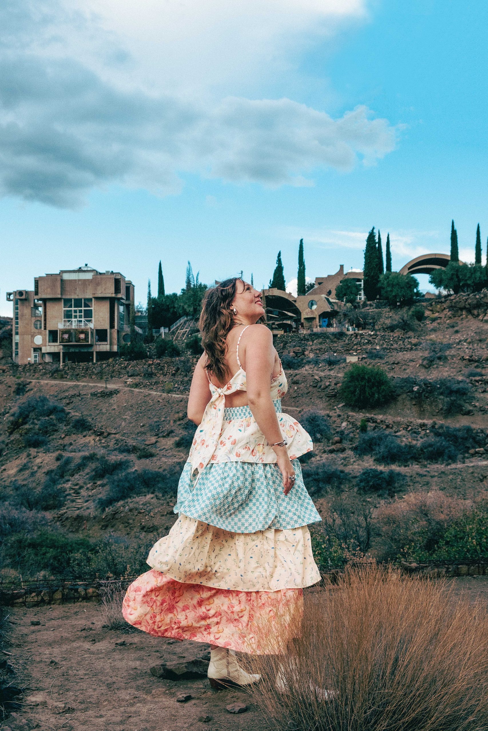 PHM0625ARCOSANTI01 https://www.phoenixmag.com/wp-content/uploads/2025/04/PHM0625ARCOSANTI01-scaled.jpg