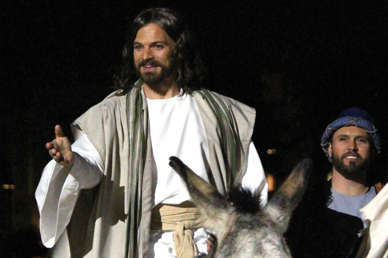 https://www.phoenixmag.com/wp-content/uploads/2025/04/jesus-christ-event-1280x853.jpg