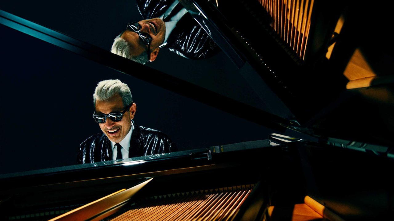 https://www.phoenixmag.com/wp-content/uploads/2025/08/Jeff-Goldblum-by-Pari-Dukovic-copy-1280x720.jpg