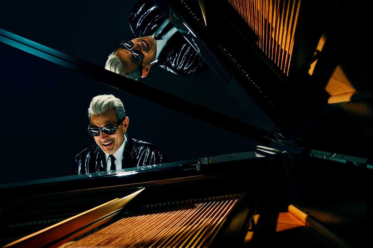 https://www.phoenixmag.com/wp-content/uploads/2025/08/Jeff-Goldblum-by-Pari-Dukovic-copy-1280x853.jpg
