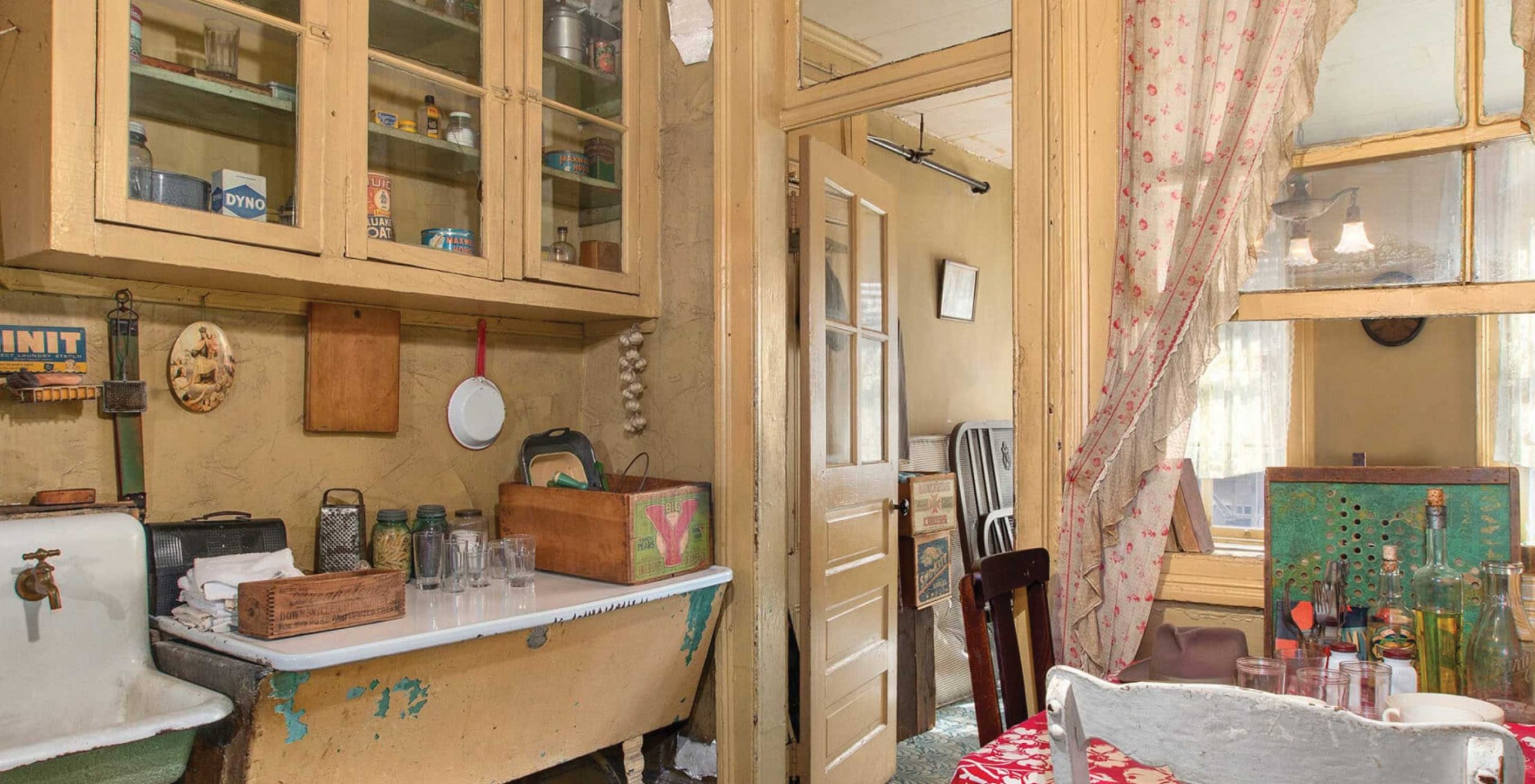 PHM1225GE_tenament-mesuem https://www.phoenixmag.com/wp-content/uploads/2025/10/PHM1225GE_tenament-mesuem-scaled.jpg